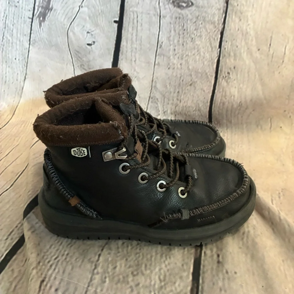 Hey Dude Youth Boys' Black Leather Bradley Classic Lade Up Boots Size 12 GUC